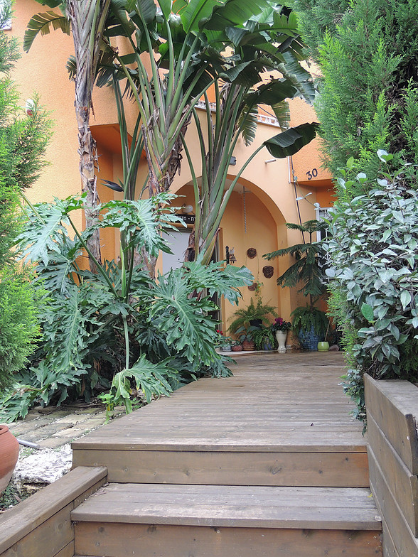 e5a044_0d827631965549c7b11f43ca18dfe30a