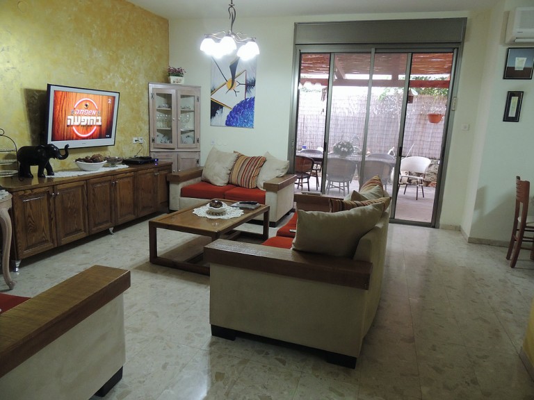 e5a044_561a6a34bd0f4f70a1914b16387fa769