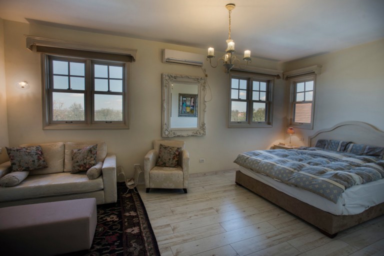 e5a044_d5642b534fab46219a78d0c6b7fedb6e