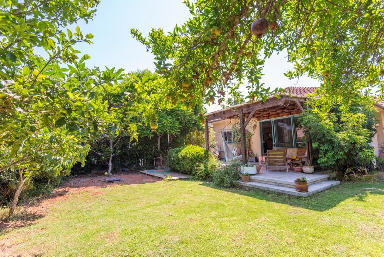 703cfe41-5324-47d3-8641-7f53e4b77753