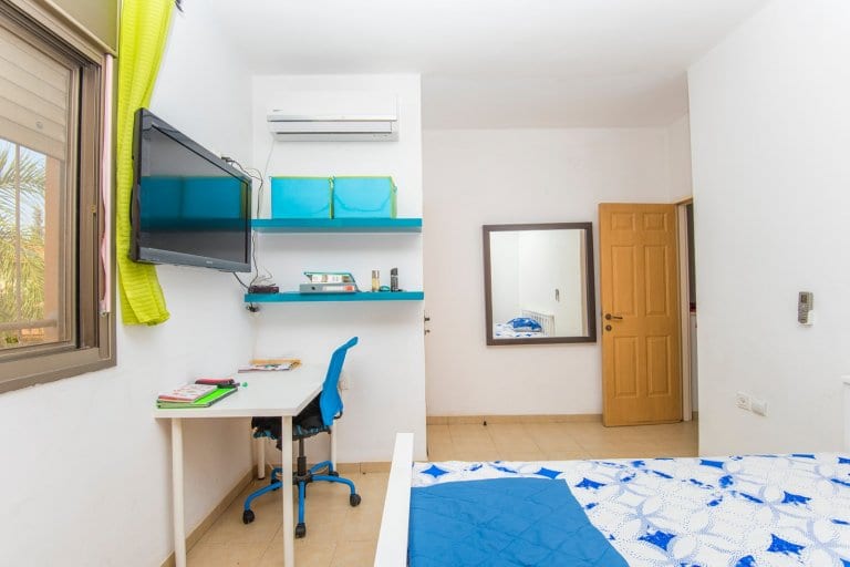 3430b7bd-00da-45b5-9beb-b3cd62b7bd47