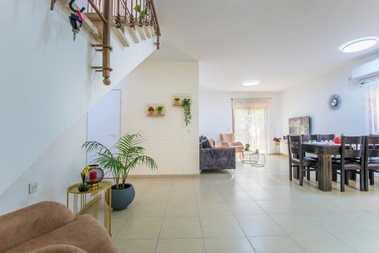 9ce9d981-05be-4264-8b15-cc15ed11b39e