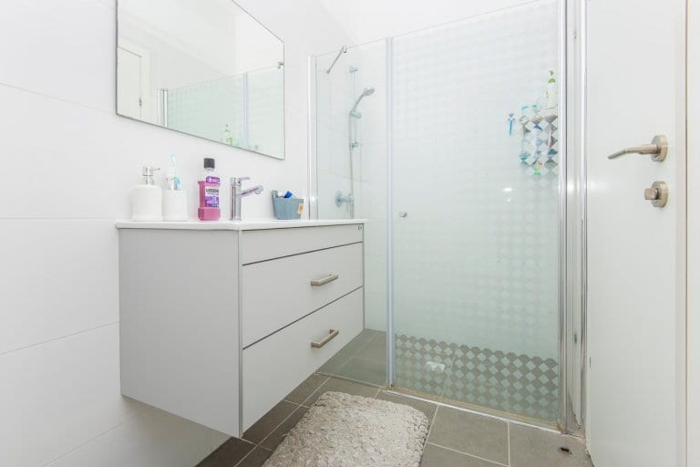 e0041a4e-62f0-4ba7-9fae-6e47874a63de