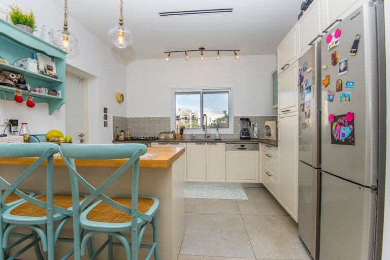 6a03b723-0f77-47e5-aa67-b8200c2179ed