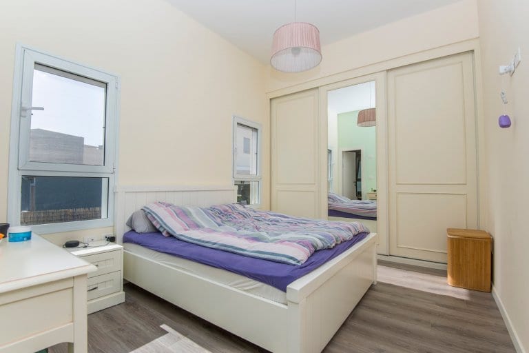 79254933-00c8-4052-973d-25486ab17d06