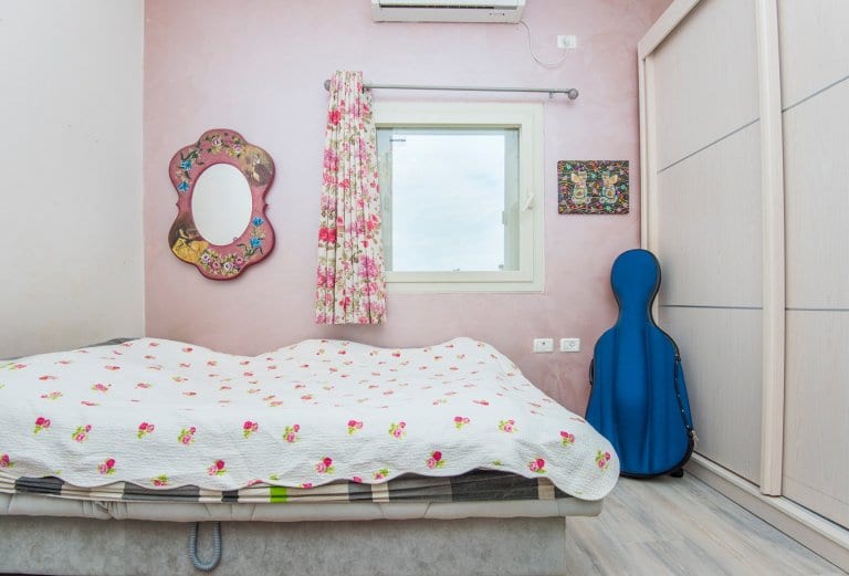 b53e89a2-b2f7-42f6-86ae-6bd6c88c02ef