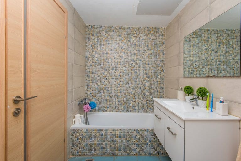 d879c45b-8f23-4069-a7bc-d4e258fdb5fd