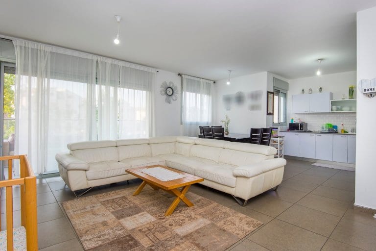 dc0bfbfa-6389-4e16-b7e1-6843b3d18b5d