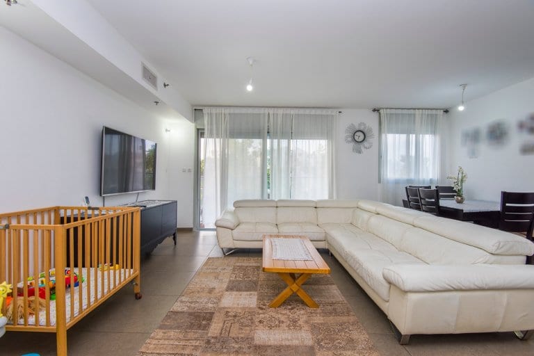 ed7e721c-c8d3-46ee-b06e-a6877588ffdb