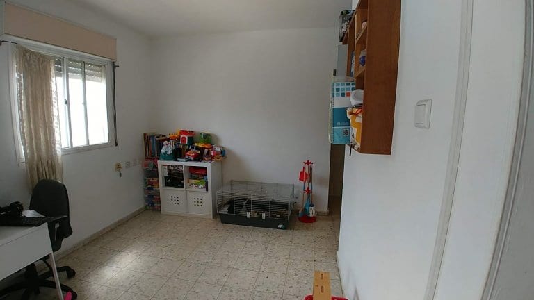 32706566-dcd3-4b11-86c3-80ae9502c1e8