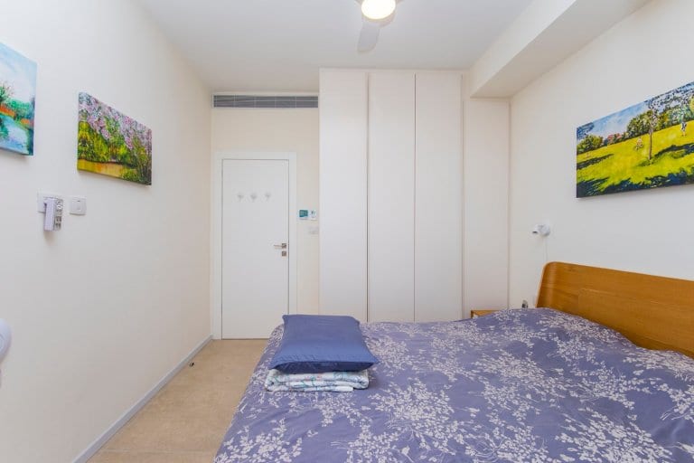 09ce6413-9ac0-4937-831b-25f3897b5067