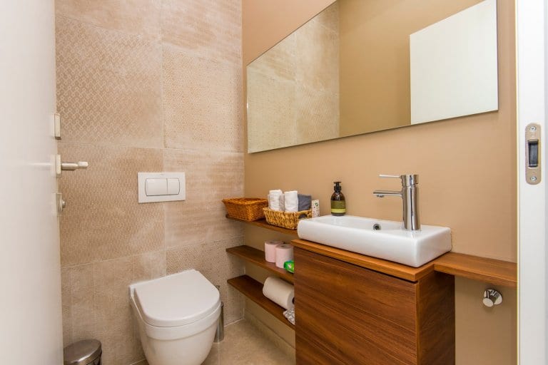 26c055ca-045a-4263-b93e-9d35016d0b67