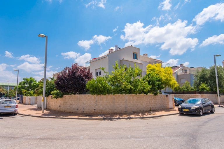 499a2356-1a40-4951-a369-93be6872b673