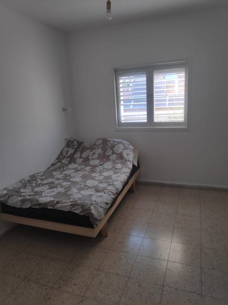 a9f2d9a5-256a-4585-b6e1-483bf1852da5