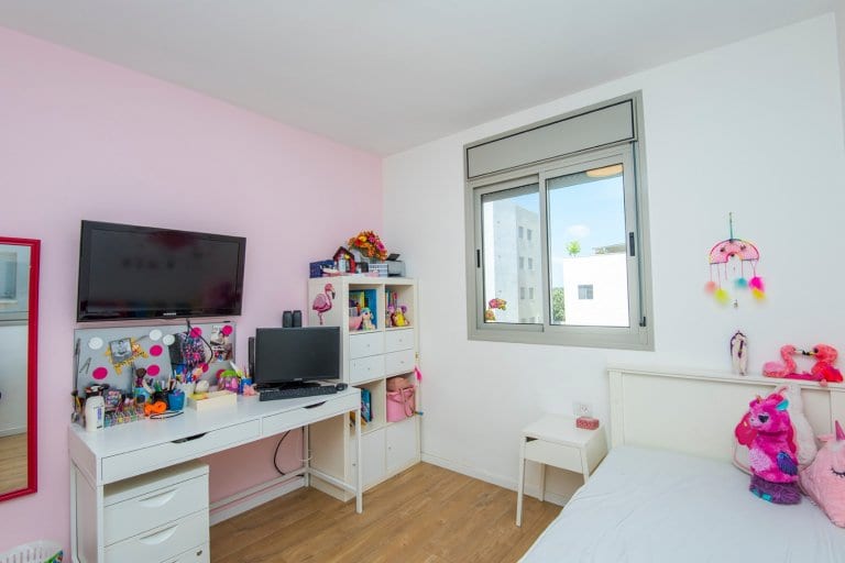 e798df76-a923-4aef-8880-7ed745e846a7