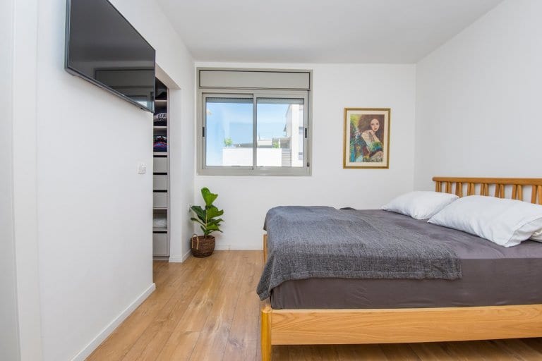 e9c4aec3-145a-4c7f-8f36-a5a676d535ae