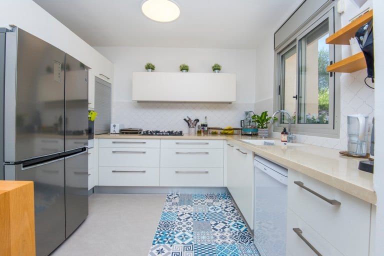 eb4b5726-6aff-4575-9bda-dea2c5d755eb