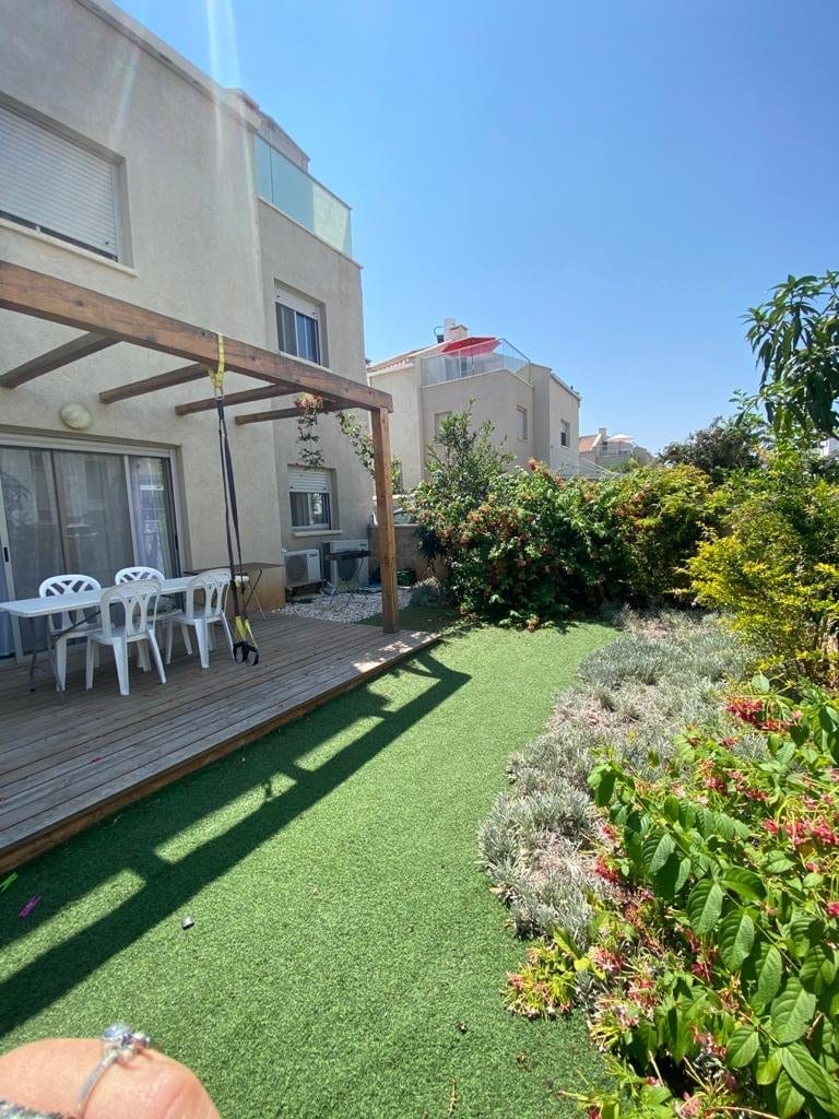 5ea35ba9-6b01-490b-b03e-a5e56d0afc90