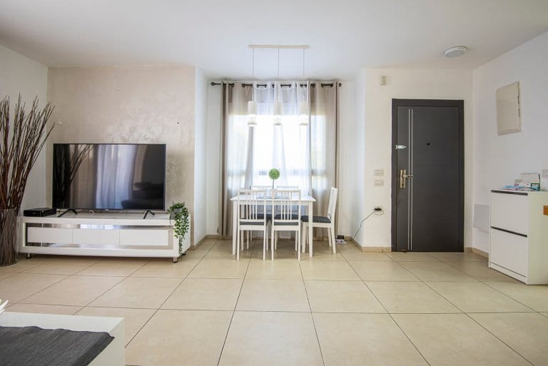 fde5e204-ef9a-49ee-99d6-9ff345f61b22