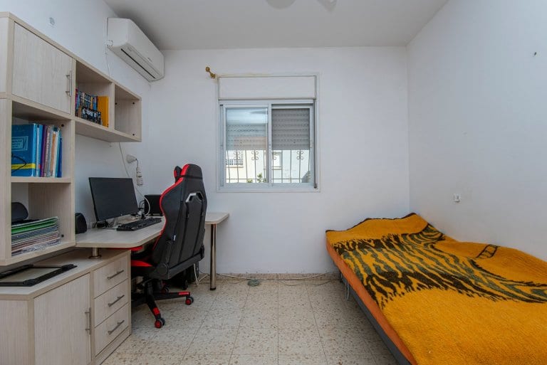 c6a70ad2-50af-4486-bab8-56f10d55d9ec