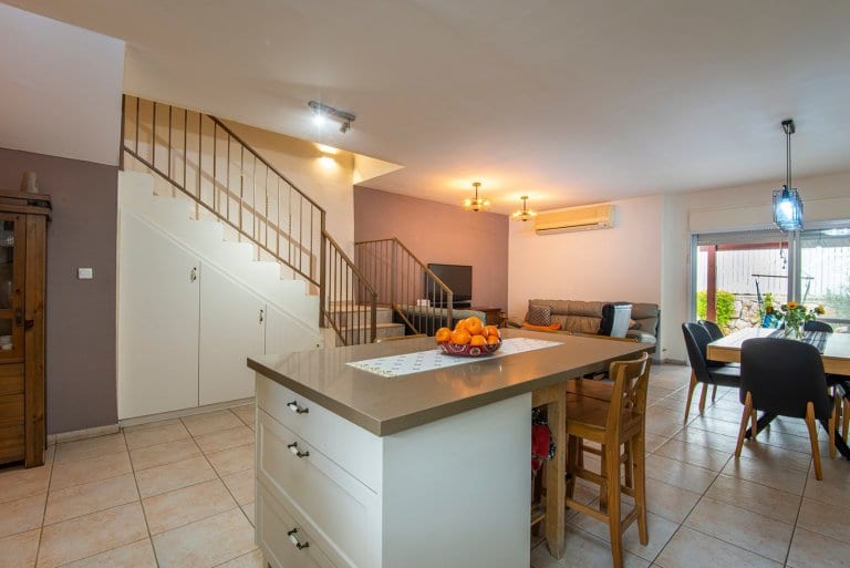 c7420d0b-b279-4b0b-ab78-4c23ea6628eb