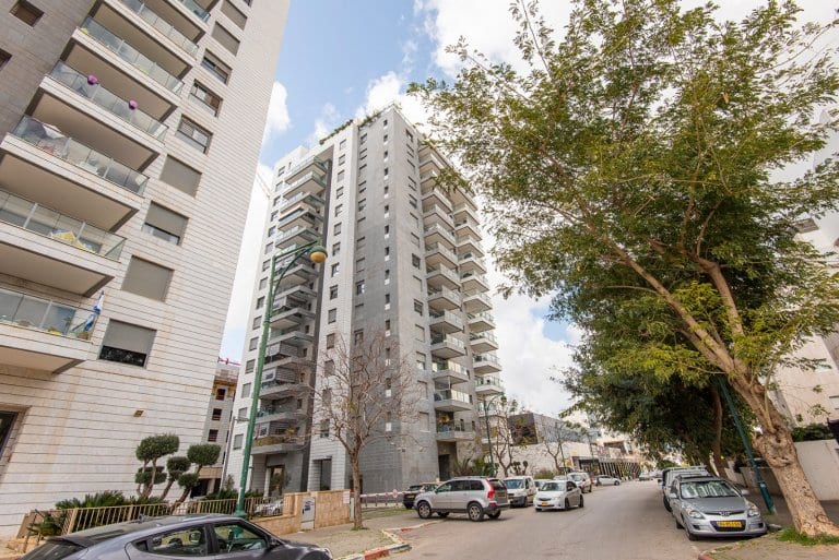 e4e2129f-5472-4968-ab4c-3d34f34e62a5