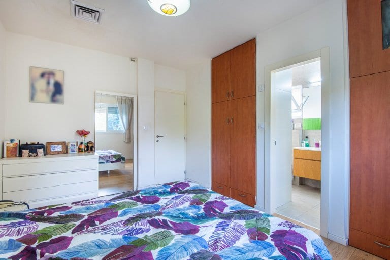 87f85e45-c249-4255-a479-82f81790ba75