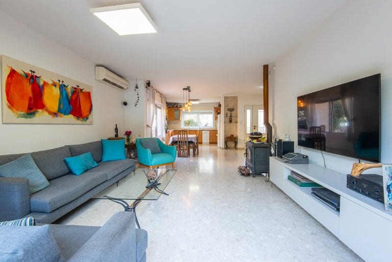 ddedb314-1f78-4b01-a8cb-cf68e321f200