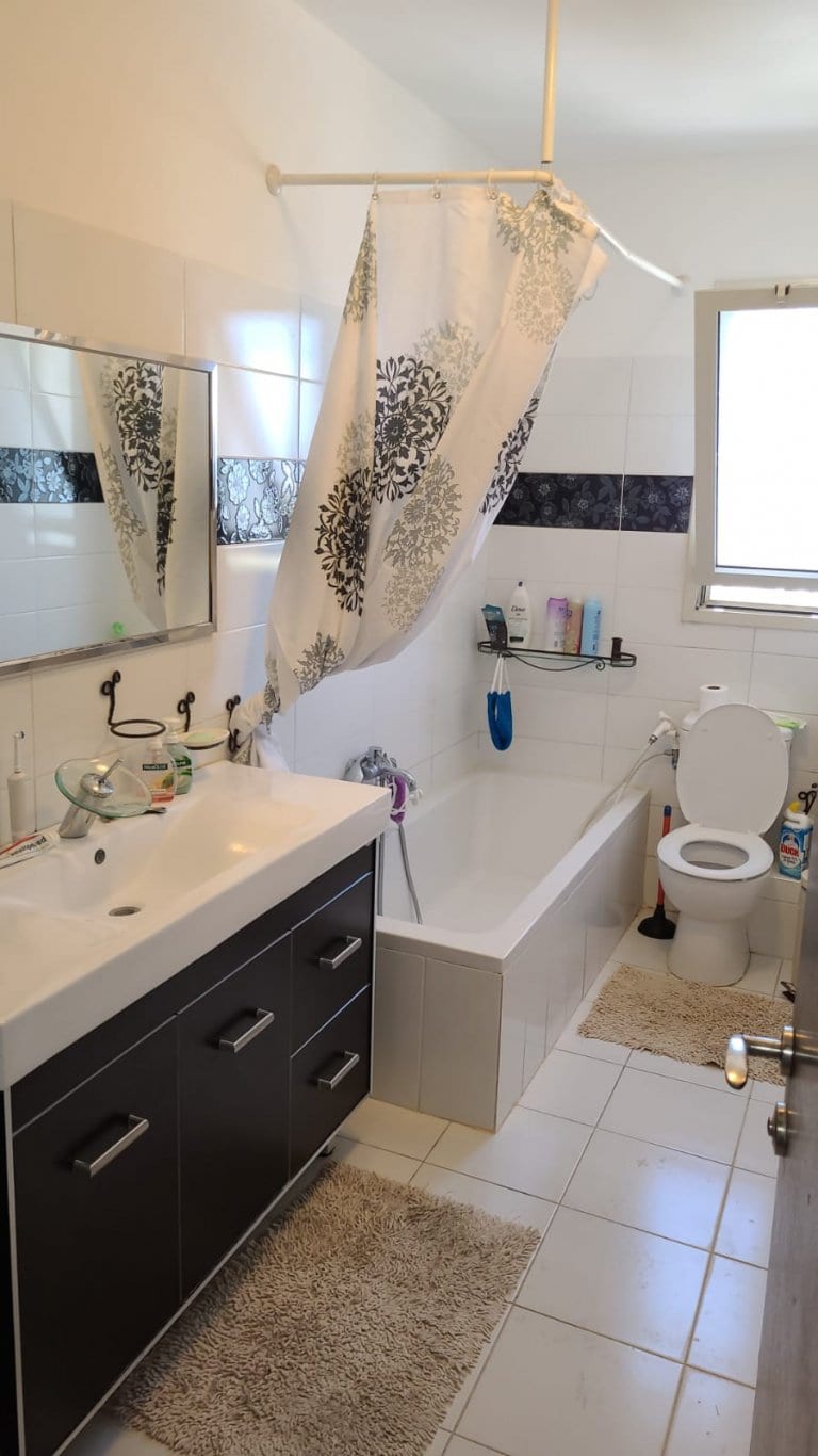 948e1bd8-4e69-4ca5-afde-9629a1976317