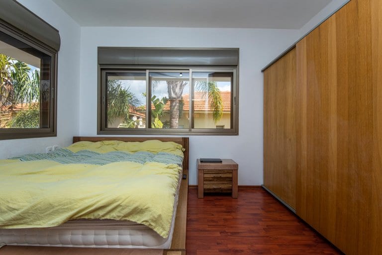 a454798d-eba2-45d4-9c0a-7f1a25f2fa9b