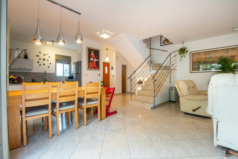 bb254e29-487d-44e6-a484-08013b3c0052