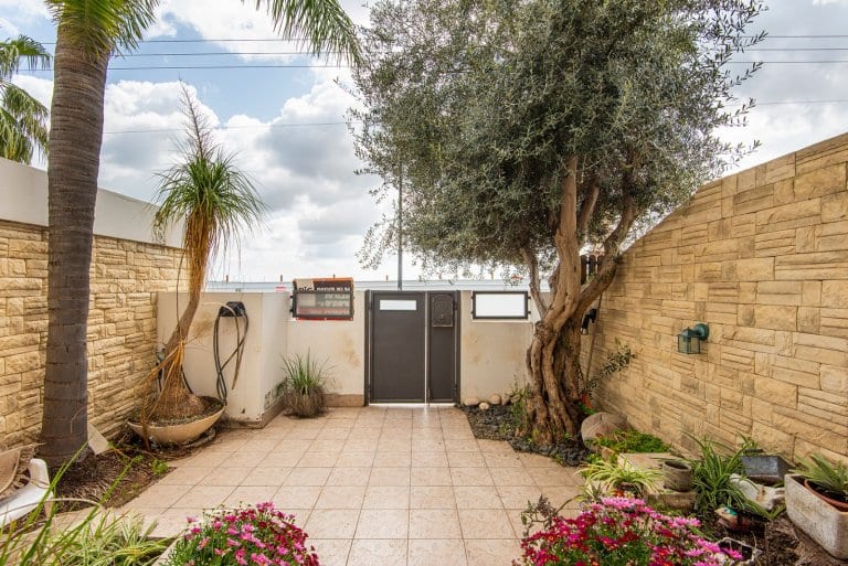 c26bdcbc-2d81-4e78-8736-adc8e36227b4