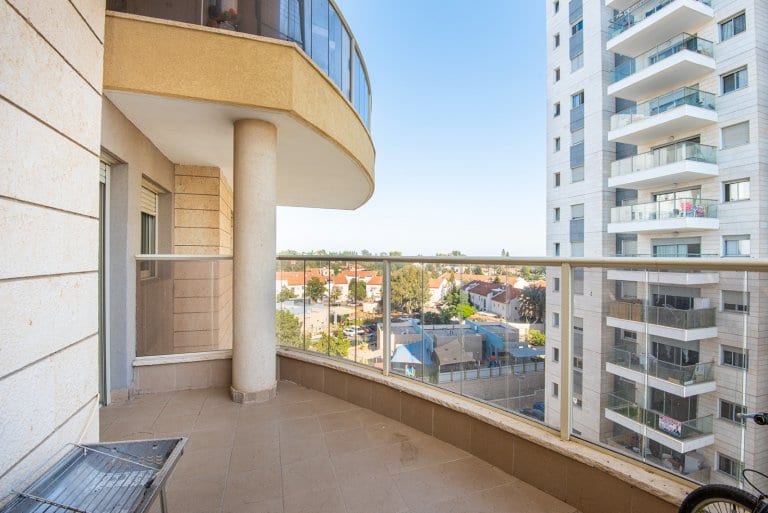 19e546c5-9d2e-411b-b770-c494834db2f9