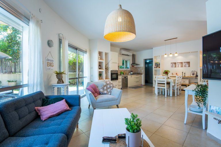 53e37169-098d-4f45-82f8-d693ba82dfd0