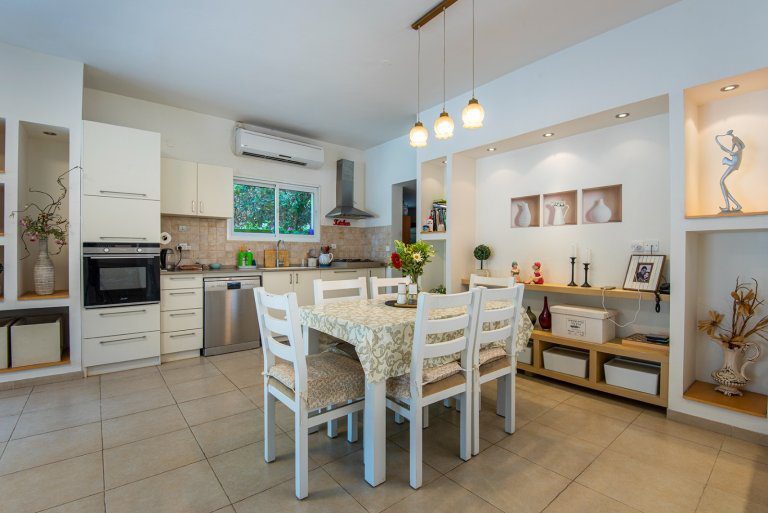 8410eb89-53e4-49b7-aa09-94bfa52dca7f