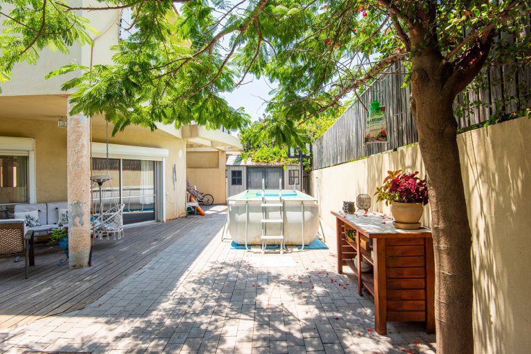 a3e3d9b6-f247-4946-9b79-557a677aca77