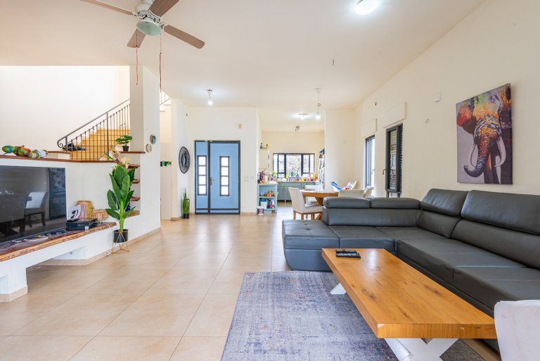 WhatsApp Image 2022-03-21 at 1.06.30 PM (9)