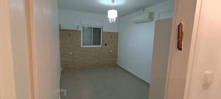 ed3375e2-c0f6-4412-9653-2b8e5ae5f085