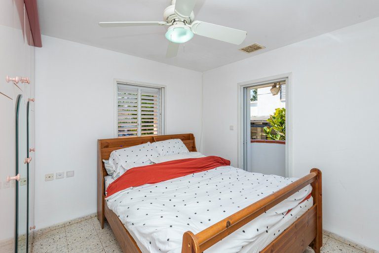 5574da8a-4d2b-4681-b884-c9e909f3856a