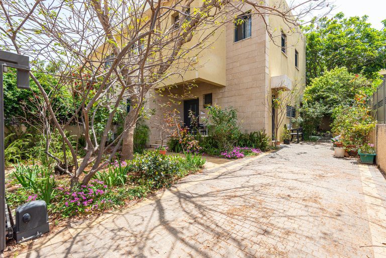 WhatsApp Image 2022-04-19 at 15.06.43 (1)